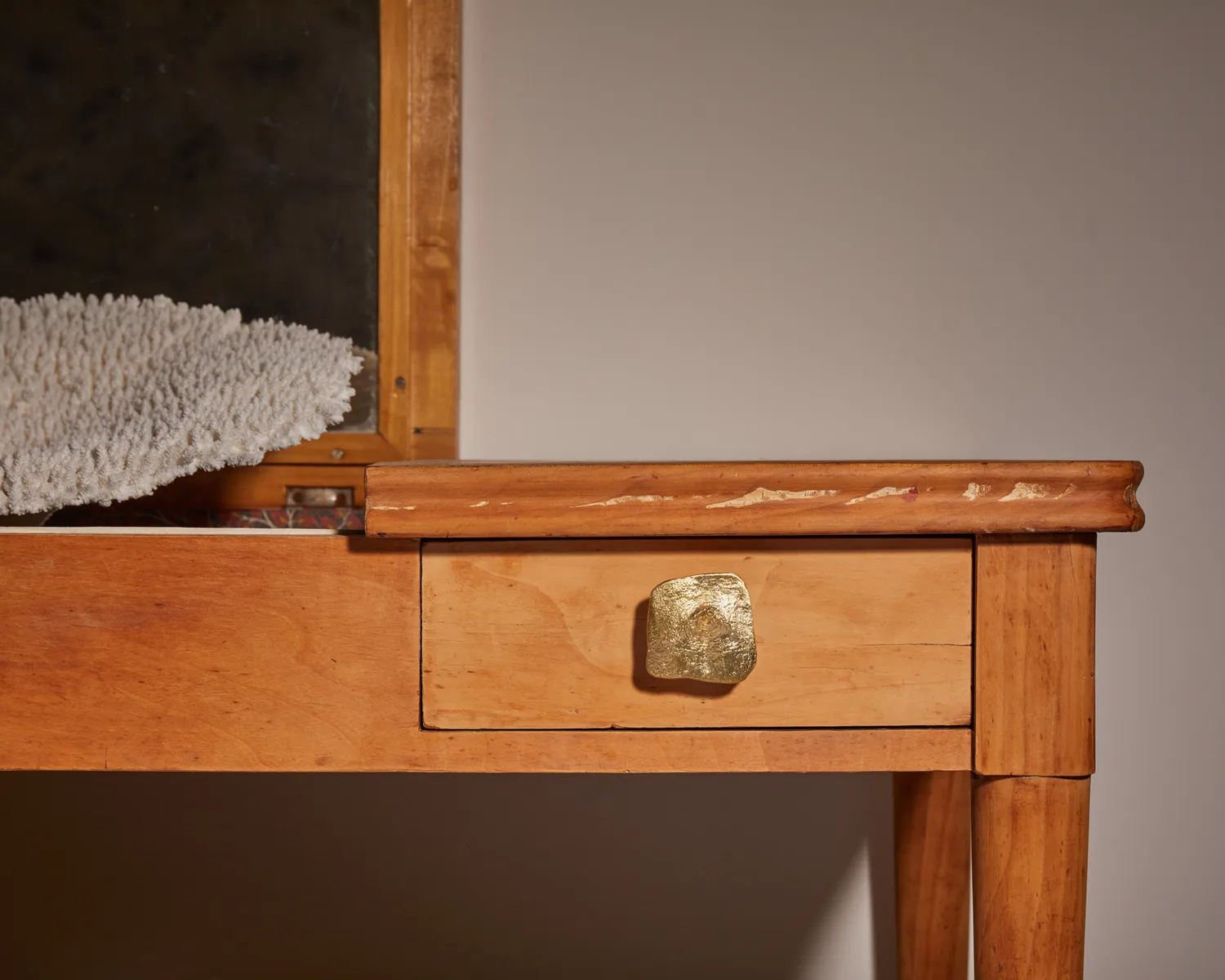 NIVA Design Olmo pomello ottone effetto legno