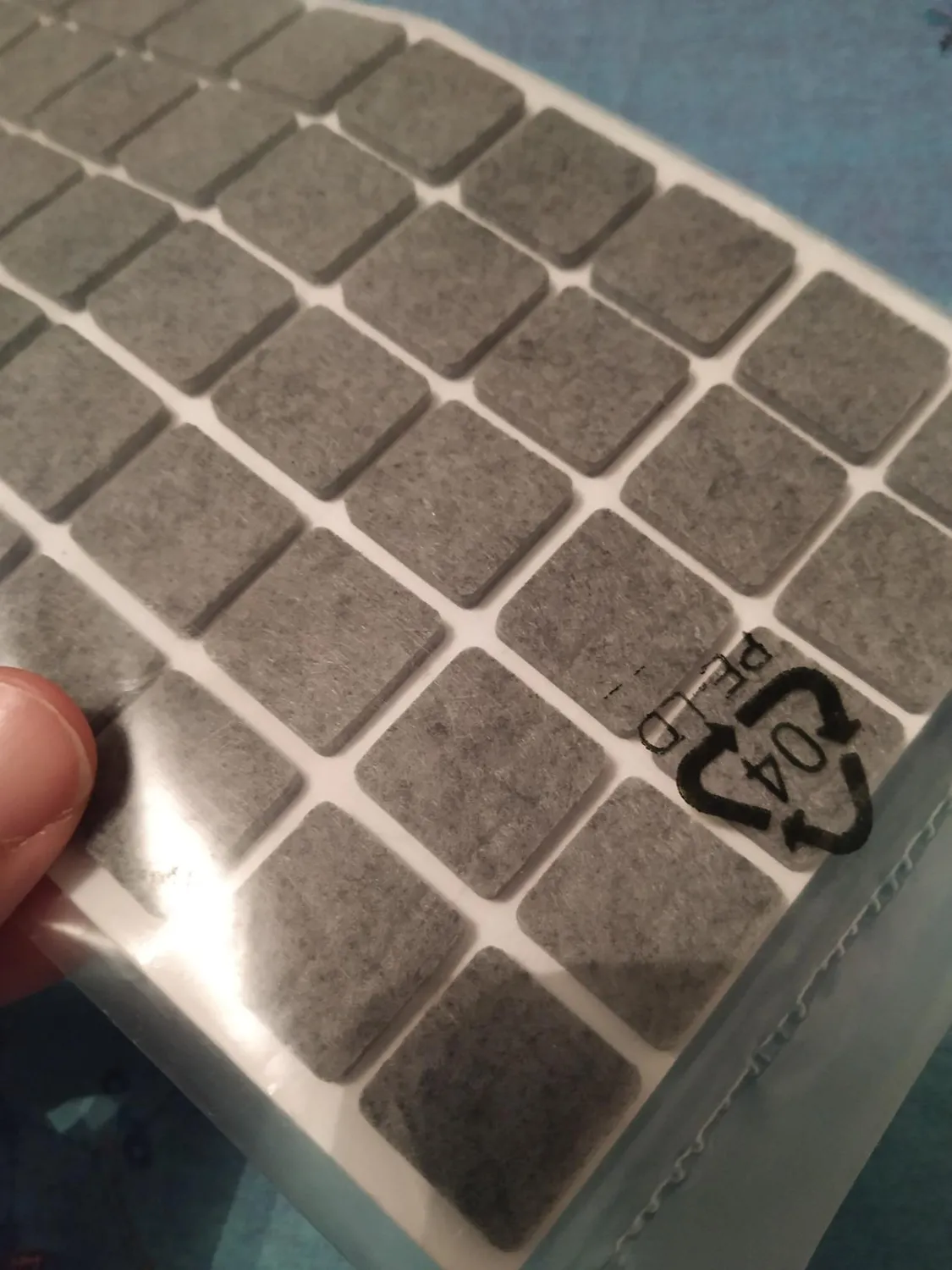 Adsamm feltrini autoadesivi 20x20mm grigi spessore 3,5mm 50pz