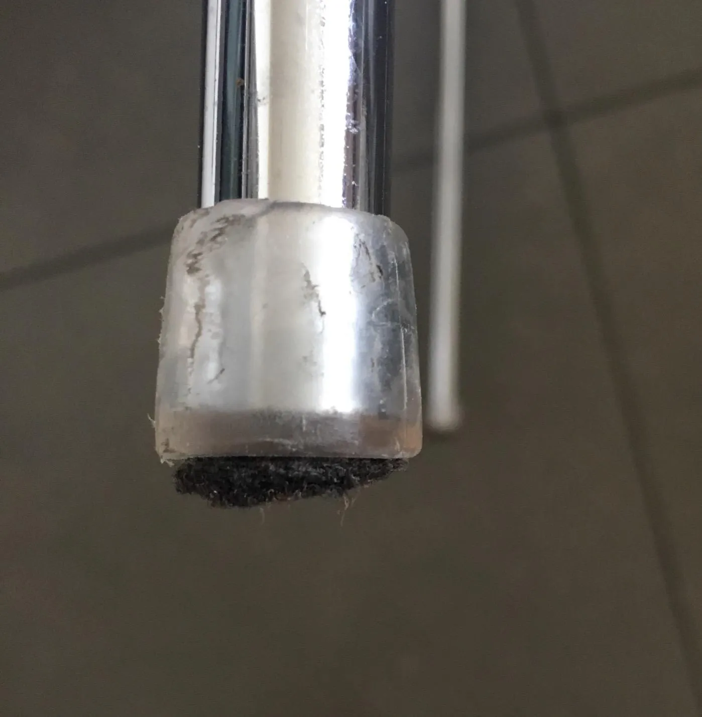 Adsamm puntali feltro trasparenti tondi 16 pezzi 13-14 mm
