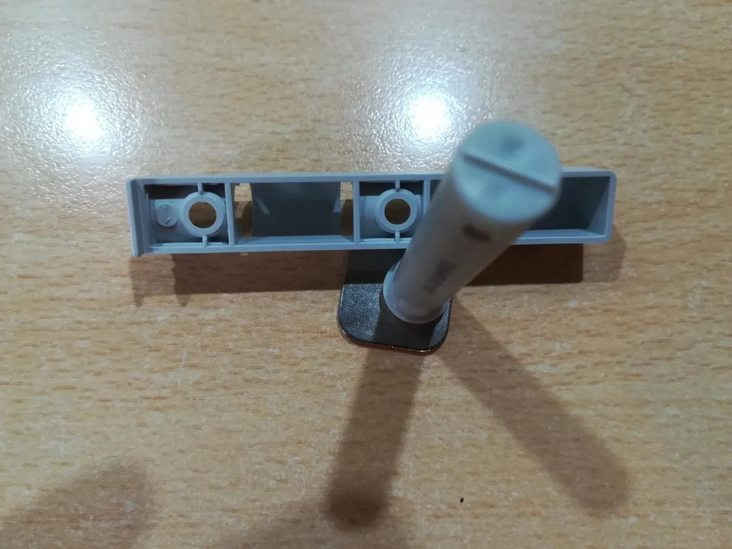 Indaux Impulse pistoncino push to open 55mm grigio chiaro magnete