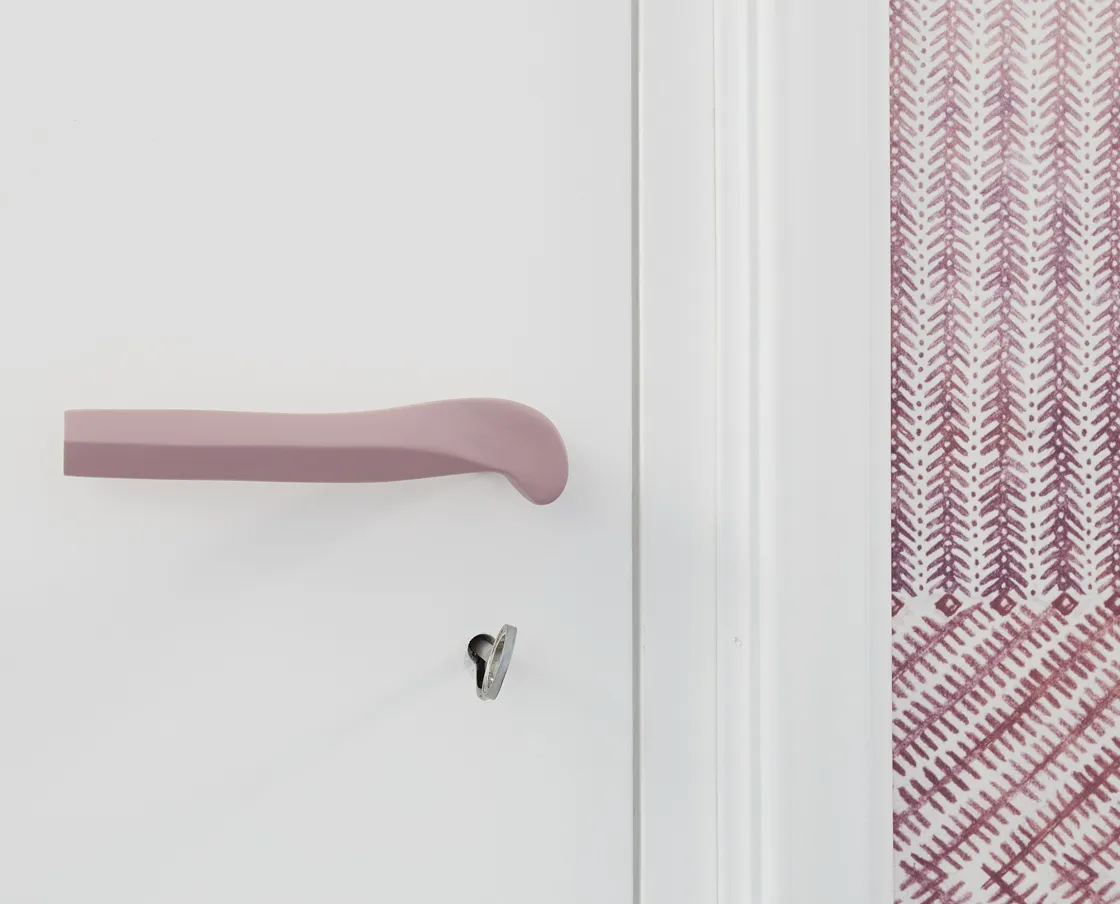 NIVA Design Prisma maniglia porta alluminio lilla opaco