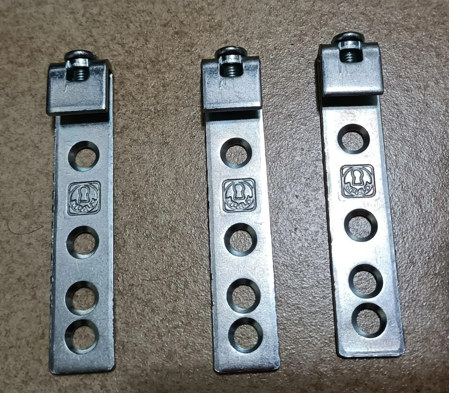 Indaux barra reggipensili 2029 mm kit 4 ganci regolabili