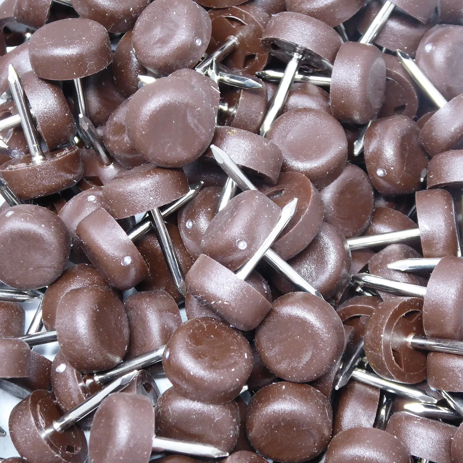 Adsamm Pattini Plastica con Chiodo 13 mm Marroni 100 Pezzi