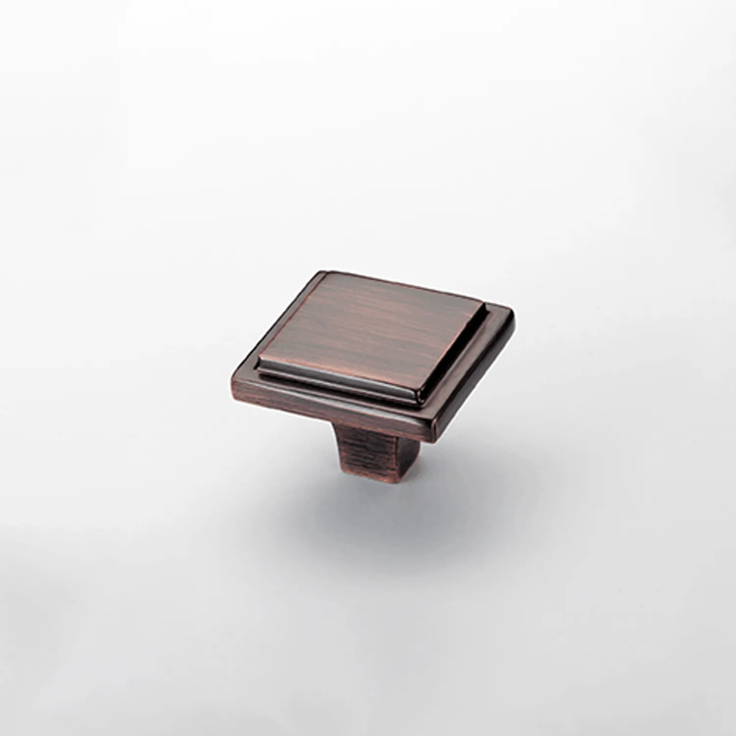 Crofts & Assinder Keswick maniglia mobile sagomata