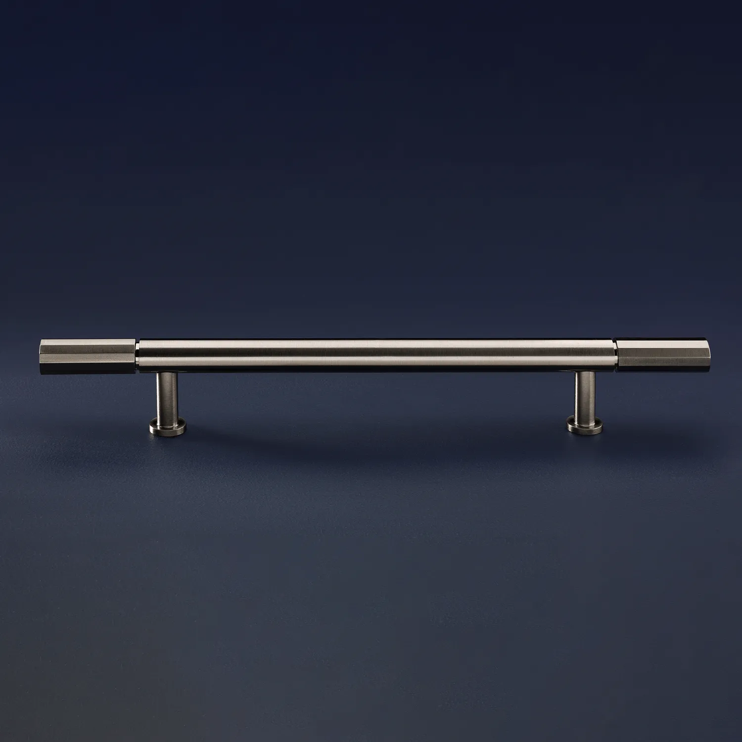 Crofts & Assinder Broadway maniglia sfaccettata