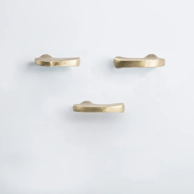 NIVA Design Inca pomello ottone nero pack