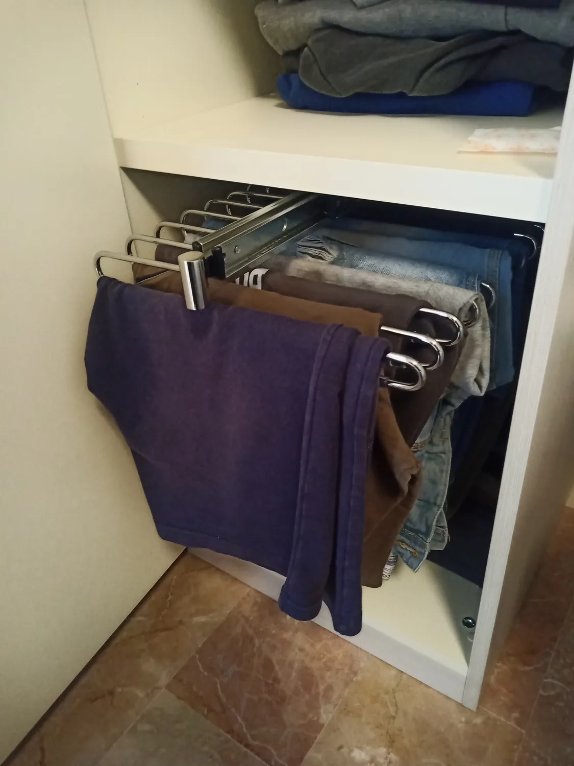 Emuca porta pantaloni estraibile 11 aste pietra