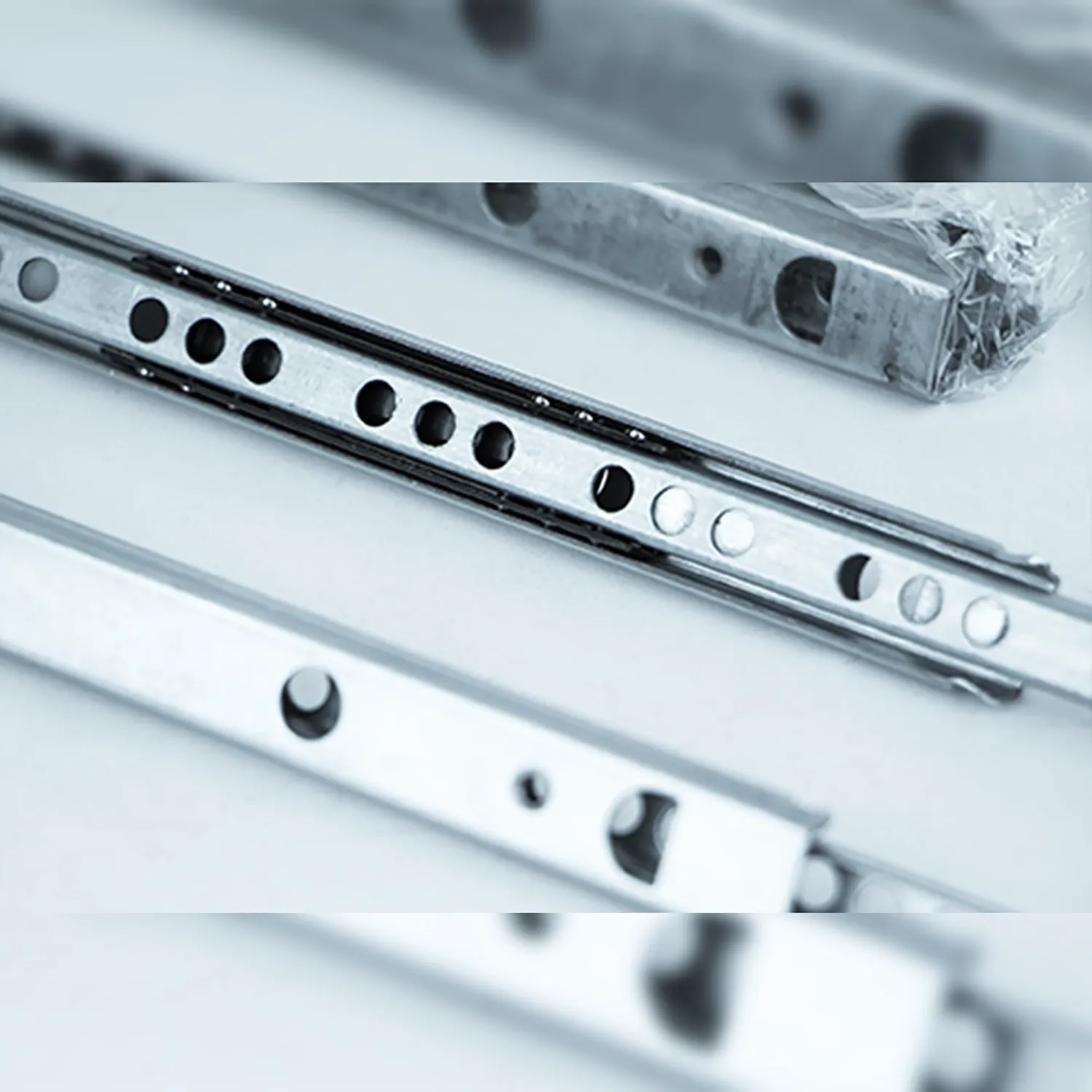 Emuca Guide Cuscinetti Sfere 310 mm 10 pz Parziale