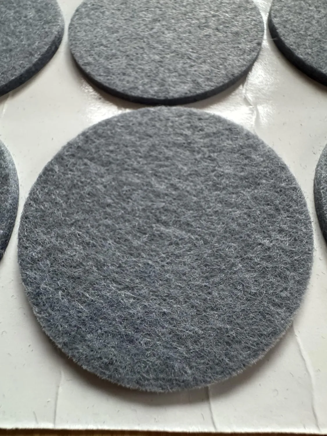 Adsamm Feltrini Adesivi Ø60 mm Grigi Rotondi 24 pz 3,5 mm
