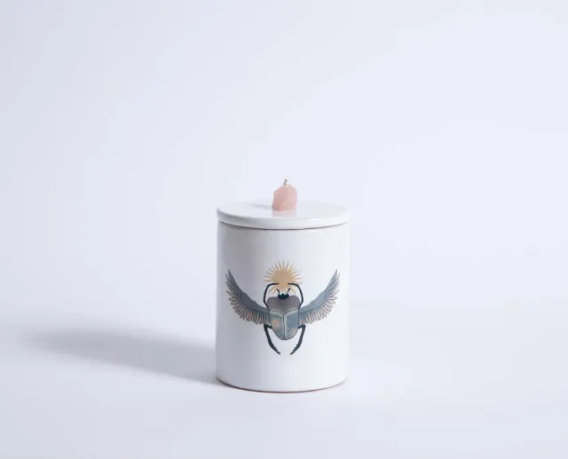 NIVA Design Totem Animals Scarabeo candela quarzo rosa