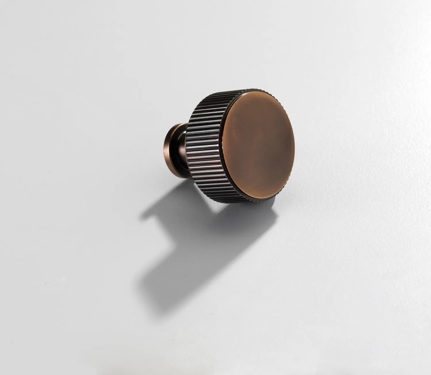 Crofts & Assinder Stirling pomello lusso ottone