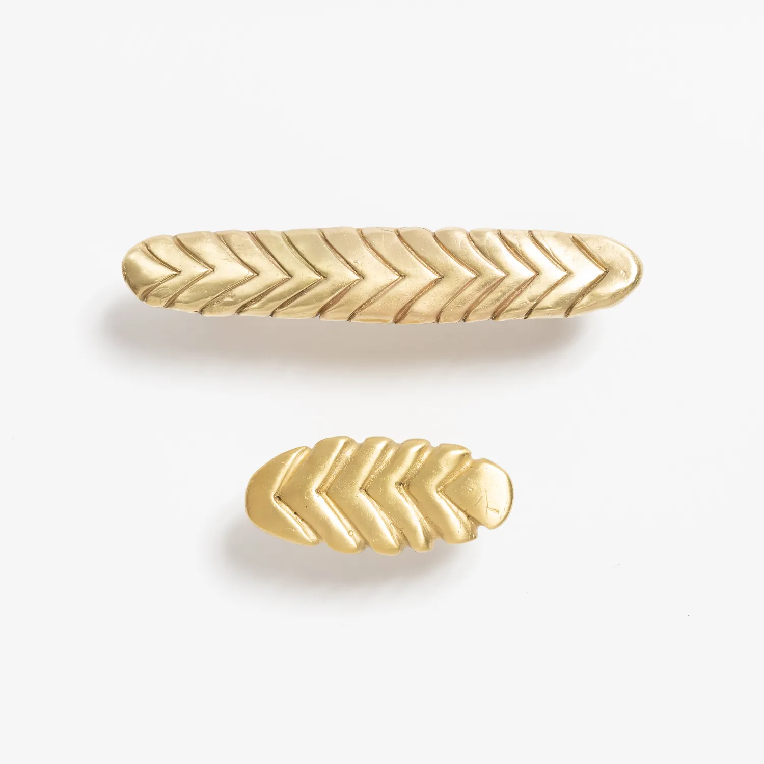 NIVA Design Chevron 3 maniglia fissa ottone