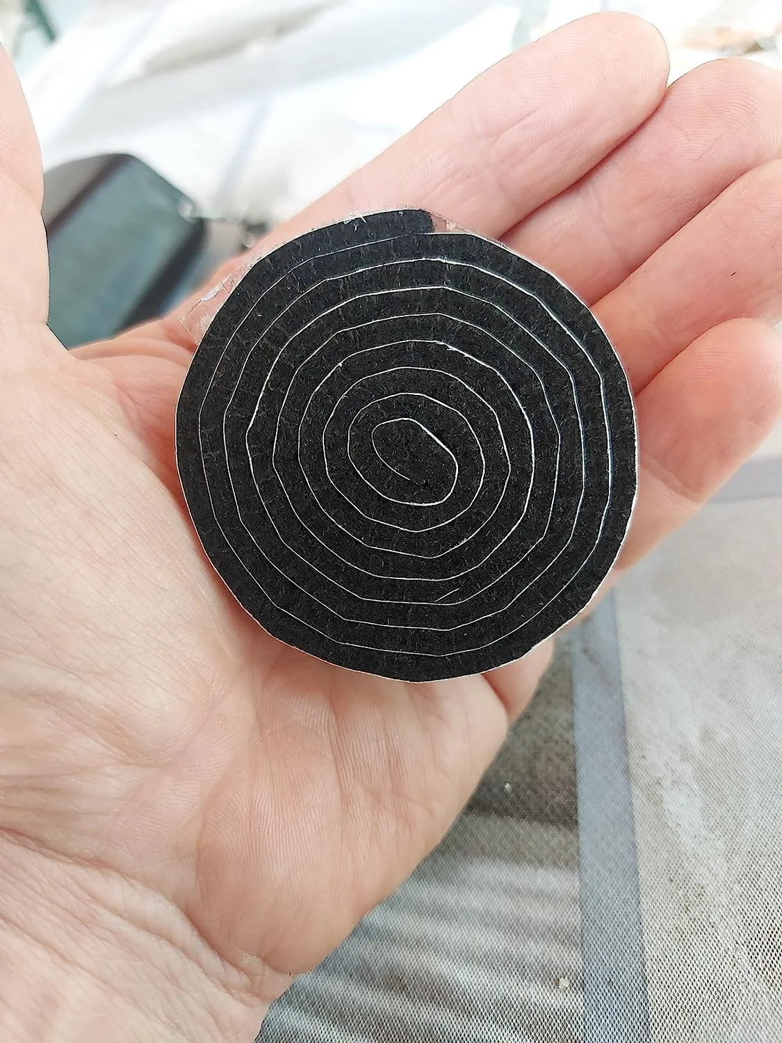 Adsamm Feltro Autoadesivo Marrone 19mm x 1m 3,5mm 1 Rotolo