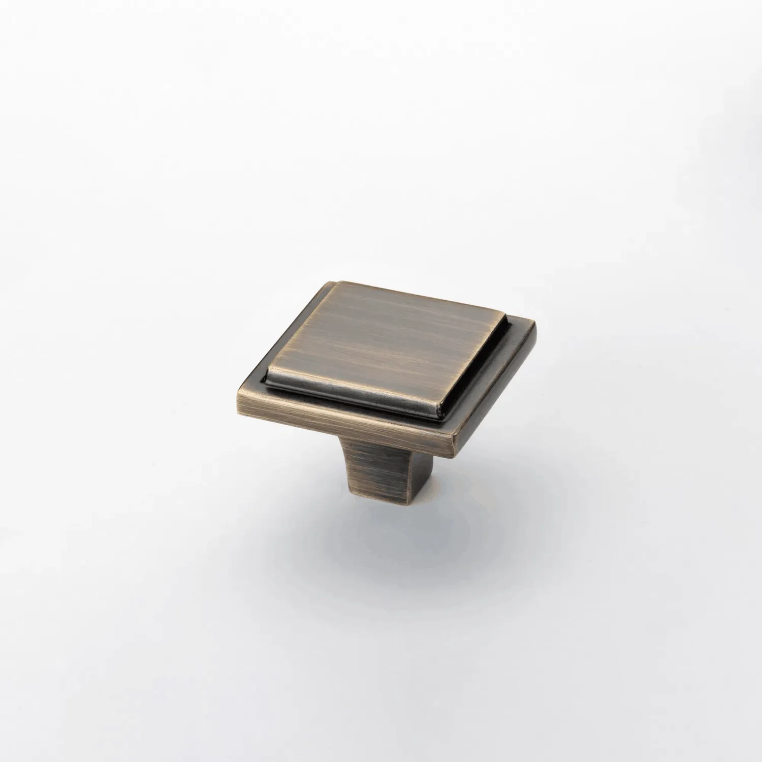 Crofts & Assinder Keswick maniglia mobile sagomata