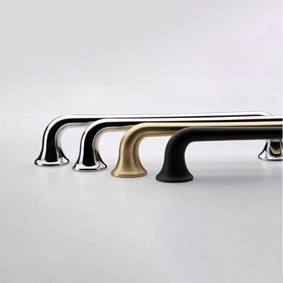 Crofts & Assinder Stormont maniglia mobili curva