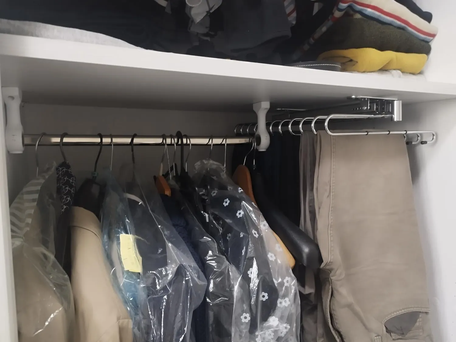 Emuca porta pantaloni estraibile 11 aste pietra