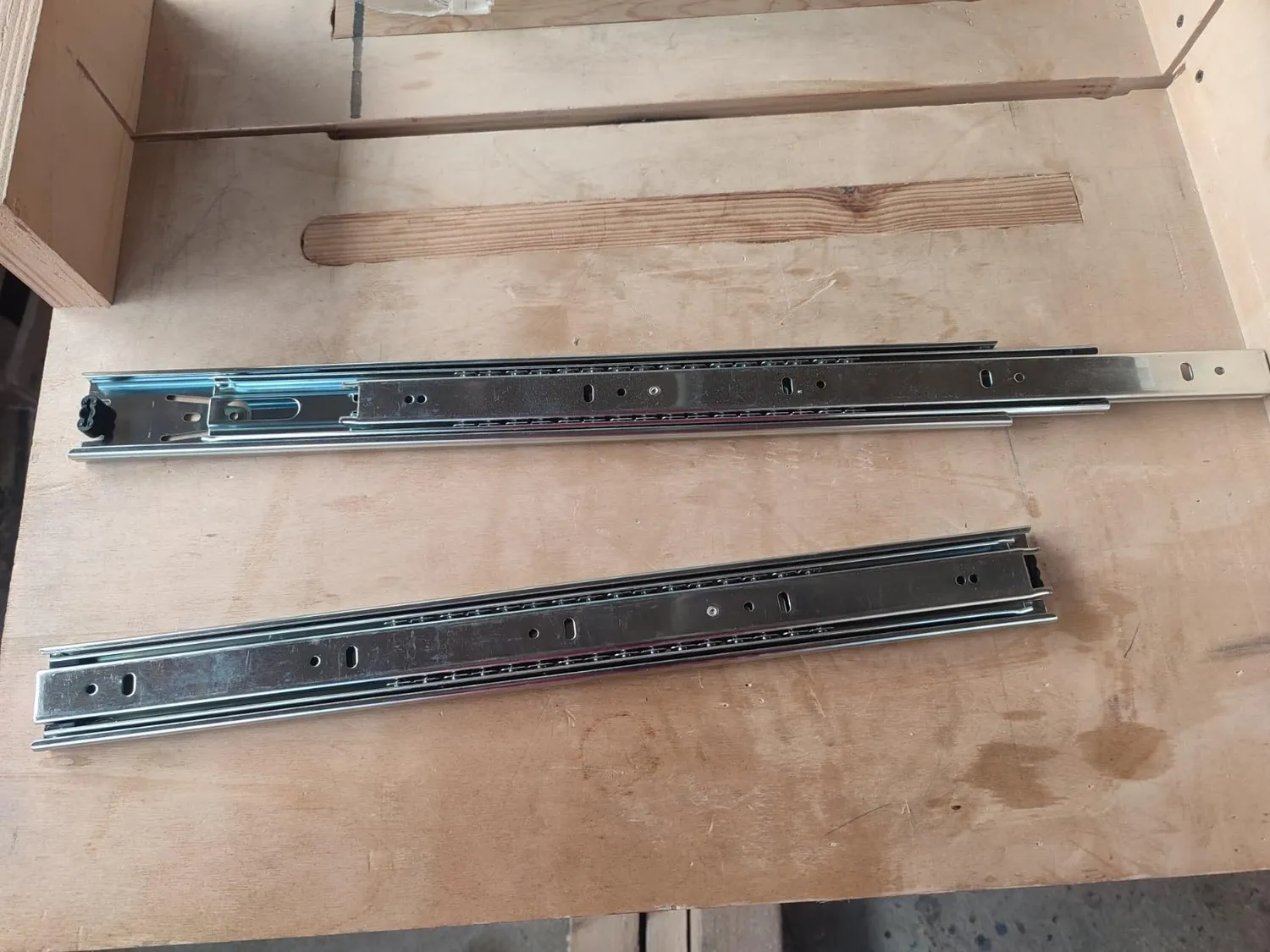 Indaux guide a sfere cassetto 450 mm estrazione totale 50 kg