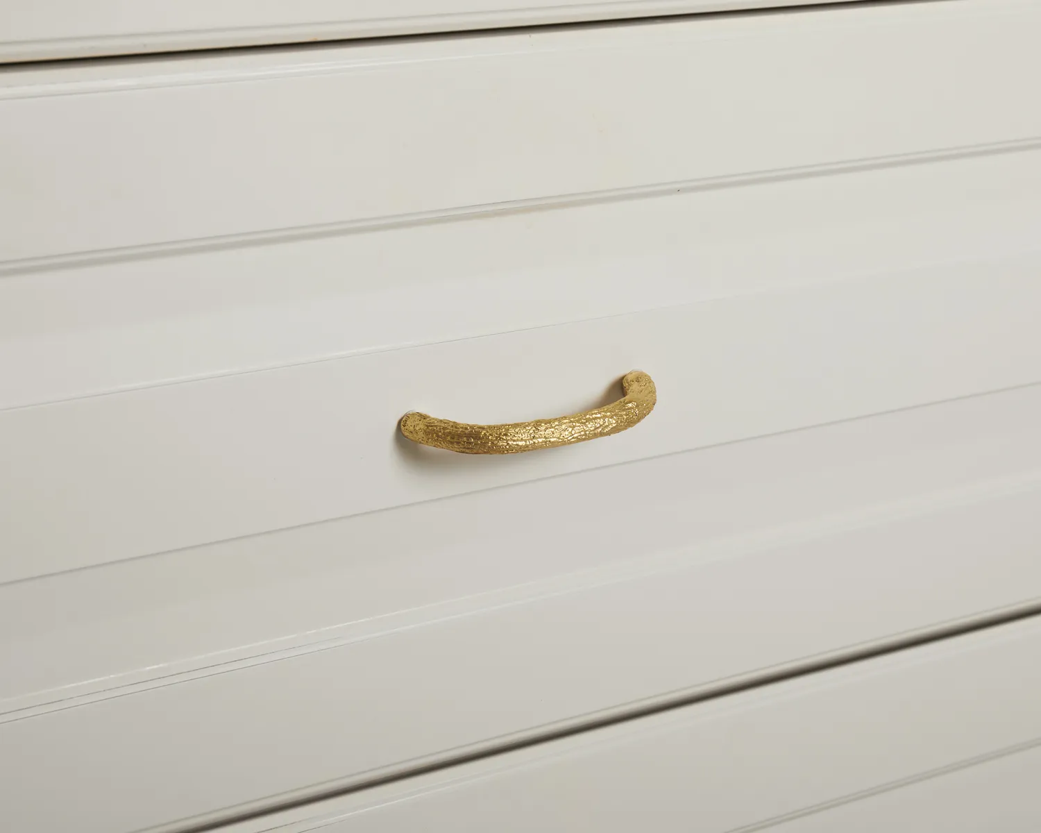 NIVA Design Tiglio maniglia curva ottone legno