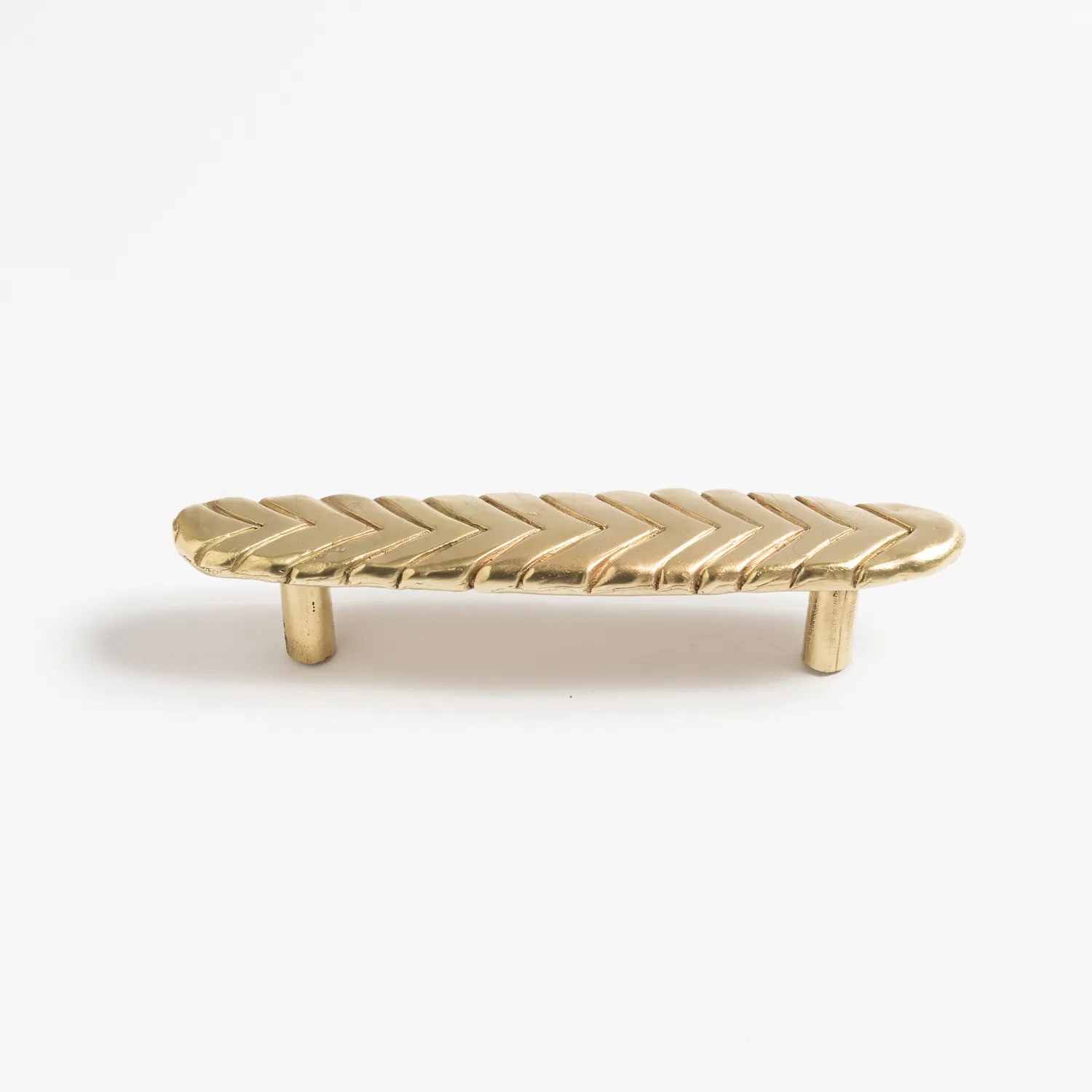 NIVA Design Chevron 3 maniglia fissa ottone