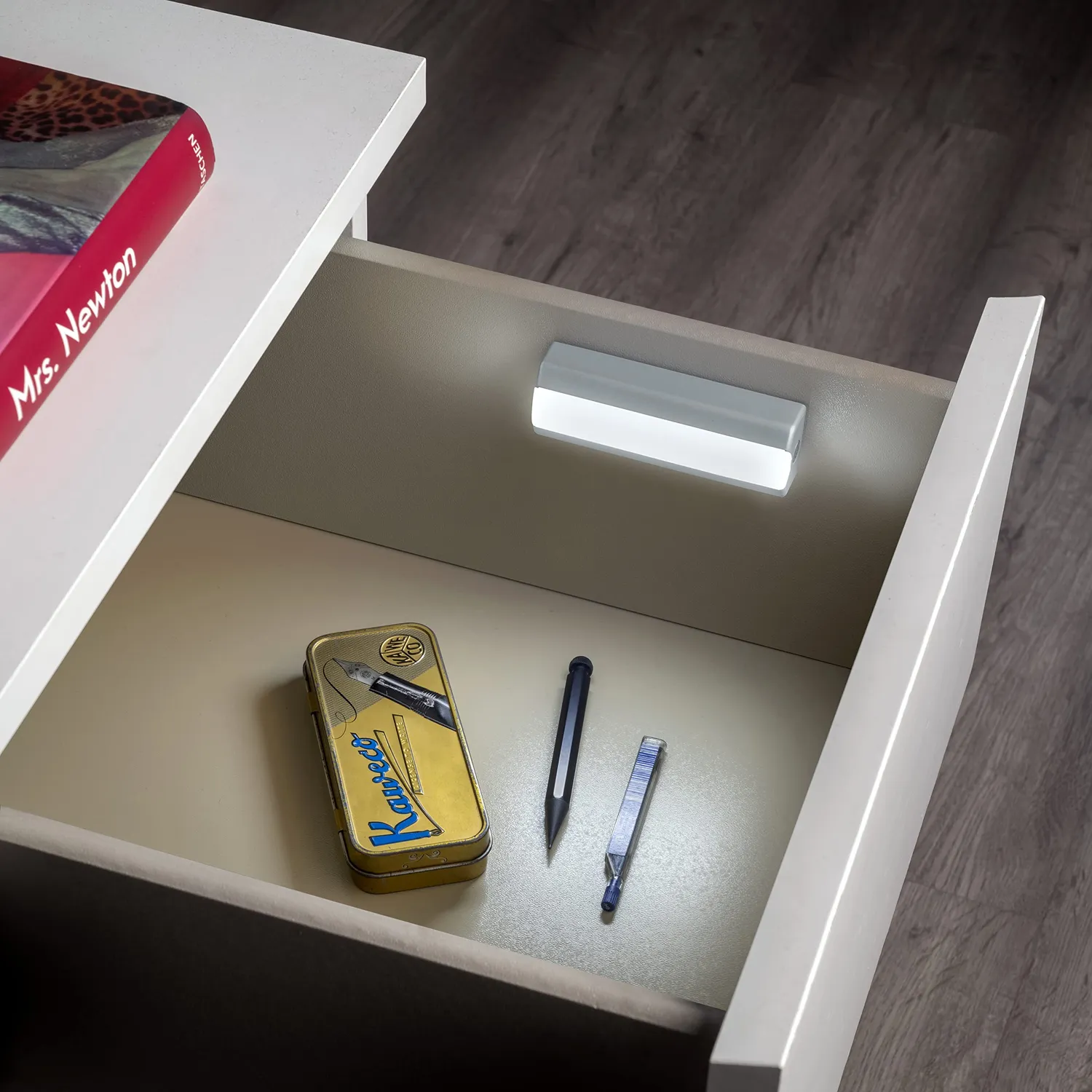 Emuca Rigel luce LED cassetto 1W ricaricabile USB sensore vibrazione