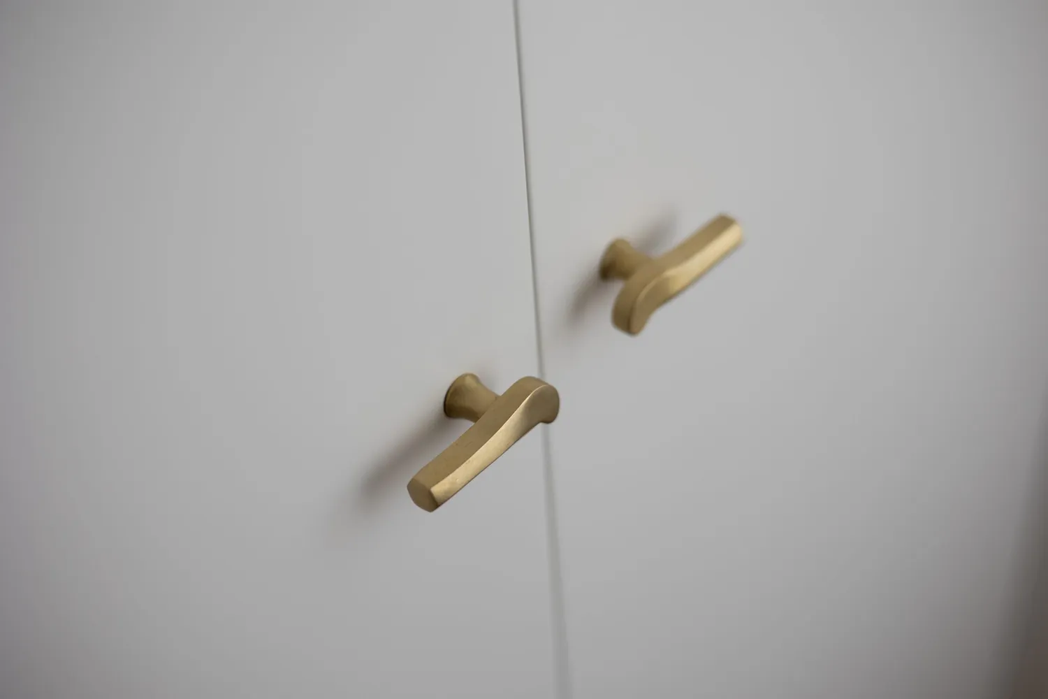 NIVA Design Prisma pomello ottone destro lucido