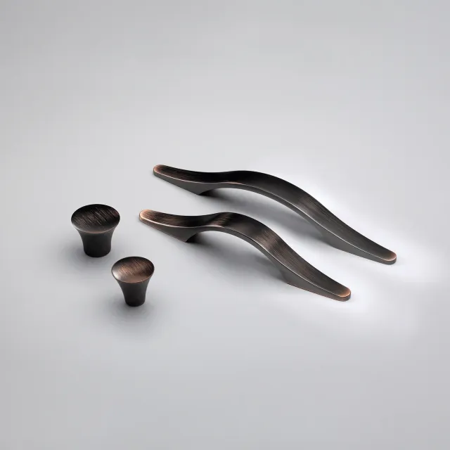 Crofts & Assinder Malvern maniglia per mobili cromata curva