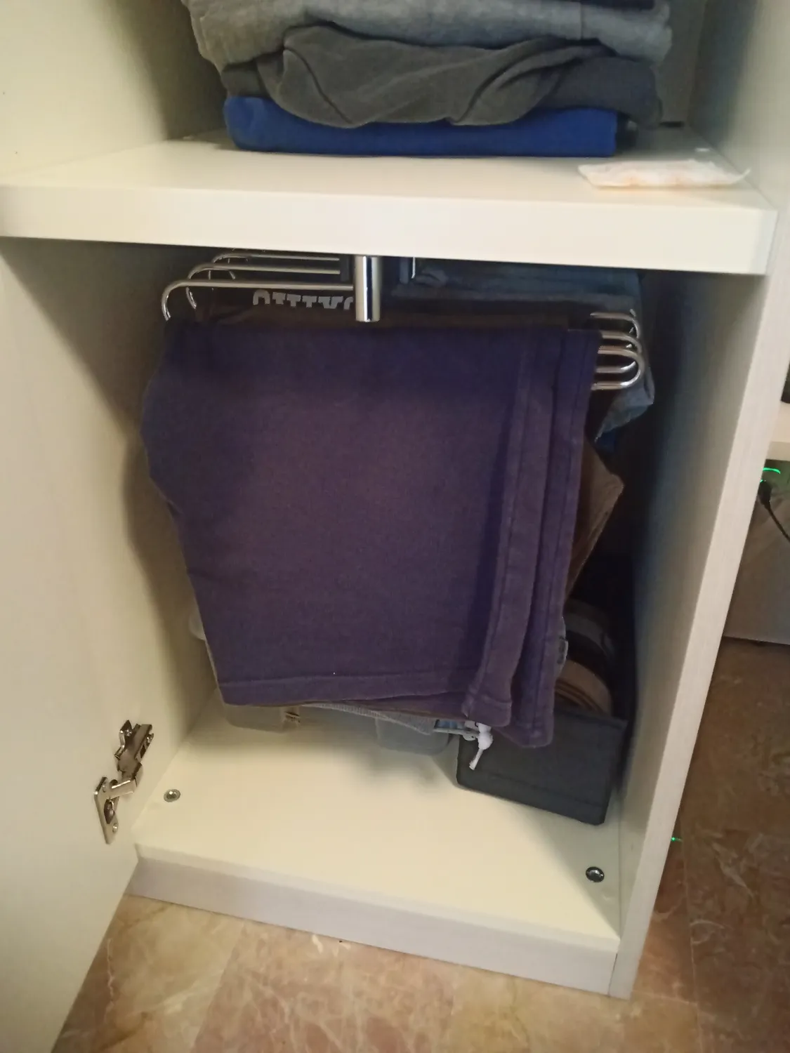 Emuca porta pantaloni estraibile 11 aste pietra
