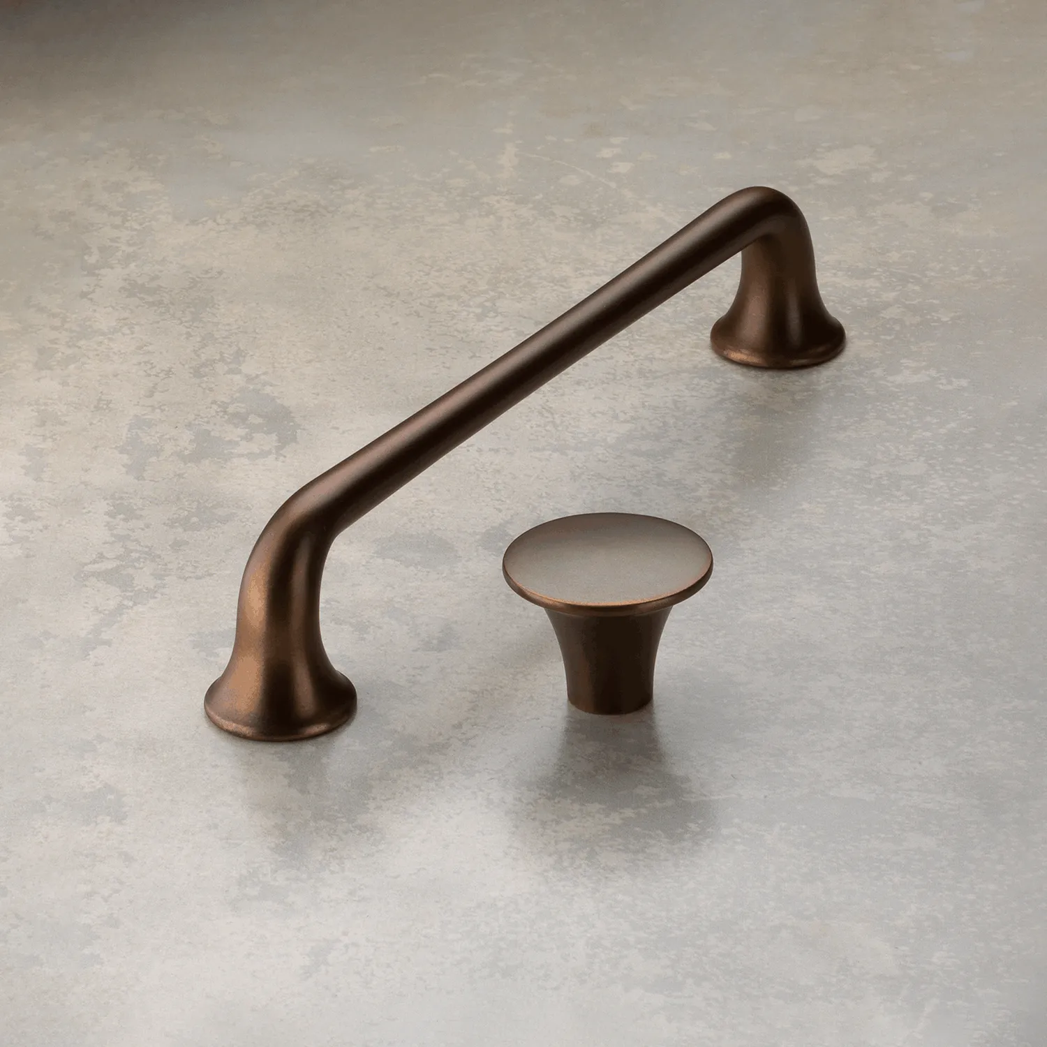 Crofts & Assinder Stormont maniglia mobili curva
