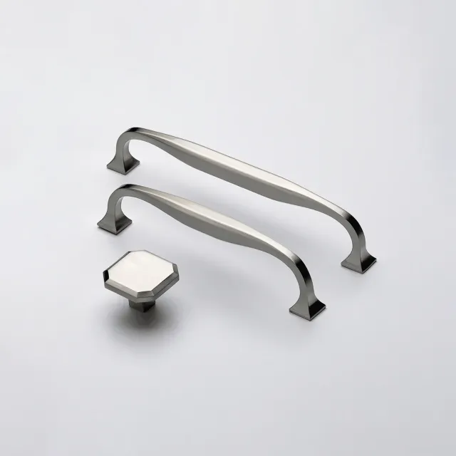 Crofts & Assinder Corbusier maniglia mobili nichel satinato